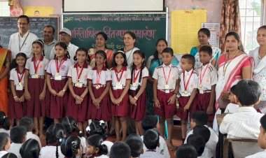 सावंतवाडी एज्युकेशन सोसायटी प्राथमिक शाळेत प्रजासत्ताक दिनानिमित्त यशस्वी विद्यार्थ्यांचा गुणगौरव