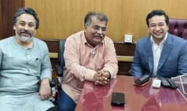 फोटो एक चर्चा अनेक...राणे बंधूंच्या भेटीला भाजप प्रदेशाध्यक्ष रवींद्र चव्हाण मंत्रालयात...