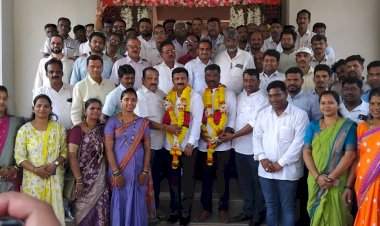 वेंगुर्ला पंचायत समिती सभापतीपदी भाजपाचे  शंकर घारे तर उपसभापतीपदी शिवसेनेचे सचिन देसाई बिनविरोध