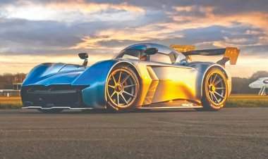 रस्त्यावर चिकटणारी कार.....मोटारस्पोर्टला उलथवणारी स्पेर्लिंग प्युअर