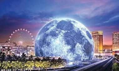 मैदानात बसून मनोरंजनातून अंतराळ सफर