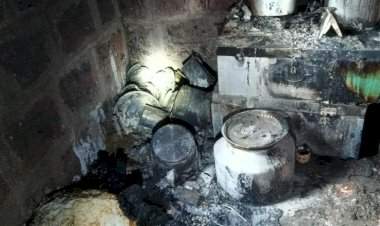 कणकवली येथील डामरे वरचीवाडी येथे घराला आग