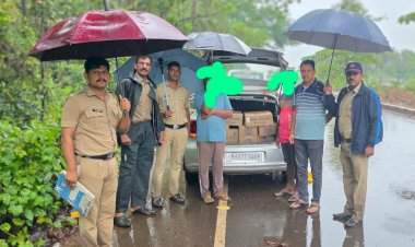 बेकायदा गोवा बनावटीची दारू वाहतूक केल्याप्रकरणी मालवण दोघे ताब्यात....बांदा पोलिसांची कारवाई