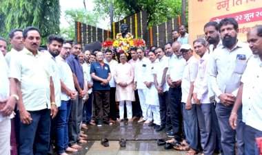 श्रीधरराव नाईक यांचे आदर्शवत समाजकार्य पुढे सुरू ठेवणार- वैभव नाईक