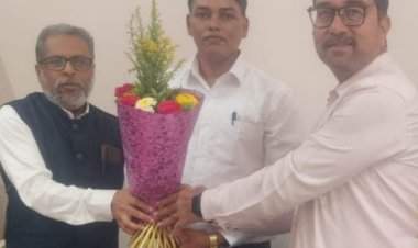ग्रामीण भागातून शिक्षण घेत डॉ. विठ्ठल शिंदे यांची इंग्रजी विषयातून पीएच.डी. ला गवसणी