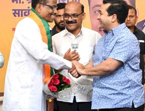 सतीश सावंत यांनी कमळ घेतले हाती...