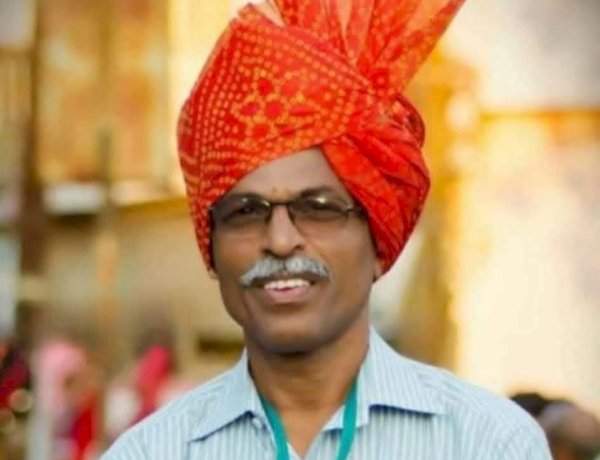 रघुवीर  मेडिकल स्टोअर्स वेंगुर्लेचे व्यवस्थापक विवेक उर्फ विभा खानोलकर यांचे निधन