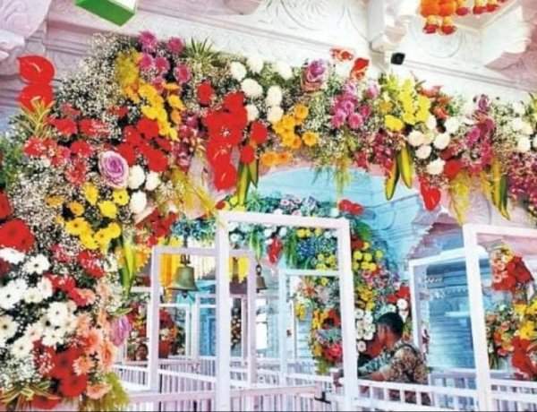 यात्रोत्सवाच्या पूर्वसंध्येला गजबजली आंगणेवाडी.....दर्शनासाठी १० रांगांचे नियोजन