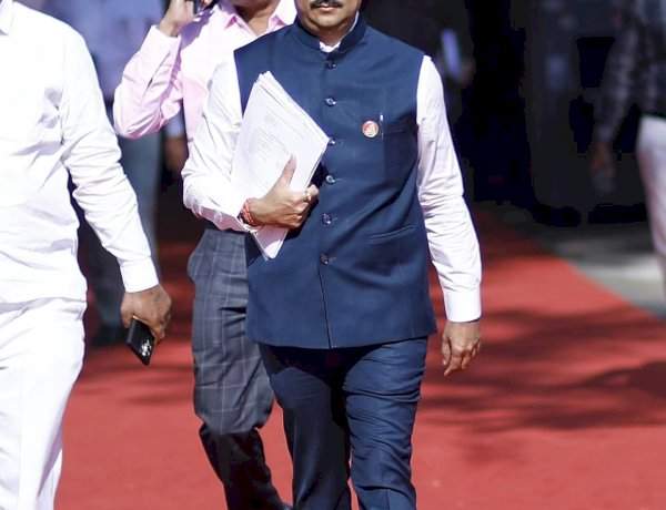 आमदार ज्ञानेश्वर म्हात्रे यांच्या पाठपुराव्याला यश......रत्नागिरी, सिंधुदुर्ग, रायगड, पालघर, ठाणे जिल्ह्यातील उर्वरित शिक्षकांचा येत्या आठवड्यात होणार पगार!