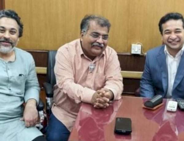 फोटो एक चर्चा अनेक...राणे बंधूंच्या भेटीला भाजप प्रदेशाध्यक्ष रवींद्र चव्हाण मंत्रालयात...