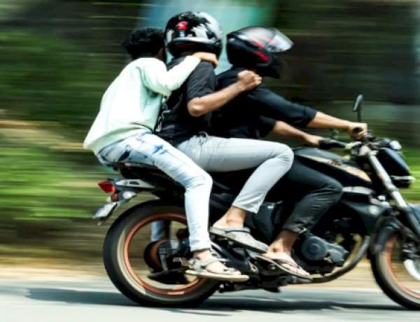 २२ हजार दुचाकीस्वारांना ट्रिपलसीट पकडले....नागपूर पोलिसांचा दणका ....ऑपरेशन यू-टर्न मोहिमेची शहरात चर्चा...