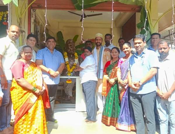 कणकवली शिवसेना शाखेत आज तिथीप्रमाणे शिवजयंती उत्साहात साजरी...