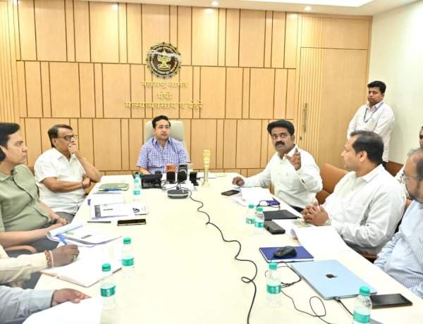 सिंधुदुर्गात आंबा-काजू शेतीसाठी कृत्रिम बुद्धिमत्तेवर आधारित (AI)  प्रकल्प राबविण्यात येणार-  मंत्री नितेश राणे