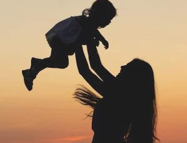 राष्ट्रीय सुरक्षित मातृत्व दिन : निरोगी मातृत्वातून सशक्त समाजाची निर्मिती