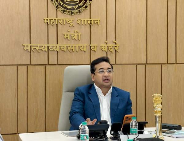 सिंधुदुर्गातील वीज-पाणीपुरवठा तातडीने सुरळीत करण्याचे पालकमंत्री नितेश राणे यांचे निर्देश