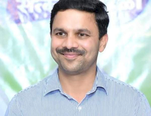 सिंधुदुर्गात लवकरच उभारले जाणार भव्य पायाभूत 'काजू सुविधा केंद्र.....मनीष दळवी यांची माहीती