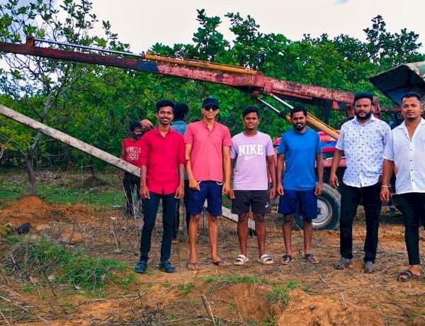 न्हावेली परिसरातील जीर्ण वीज खांब बदलण्याच्या कामाला सुरुवात