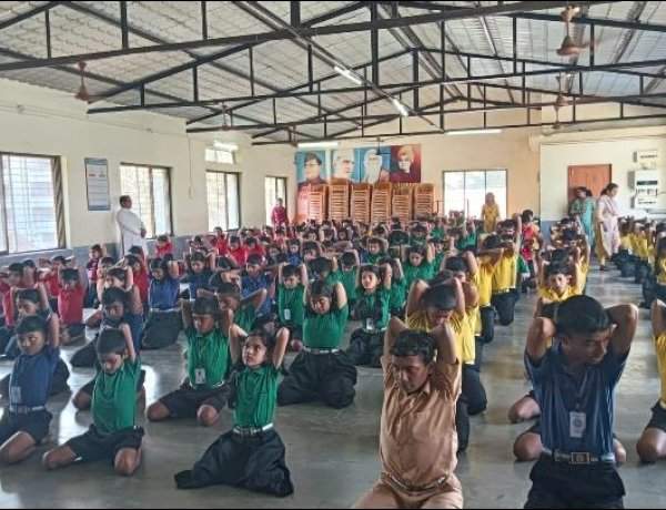 मदर तेरेसा स्कूल, वेंगुर्ला येथे आंतरराष्ट्रीय योग दिन उत्साहात साजरा  