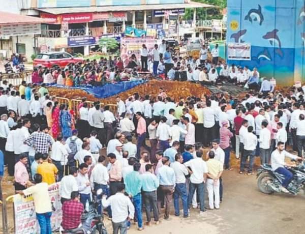 देवगड प्रशिक्षणात शिक्षकांचा अवमान....कणकवली प्रांताधिकाऱ्यांवर कारवाईची मागणी