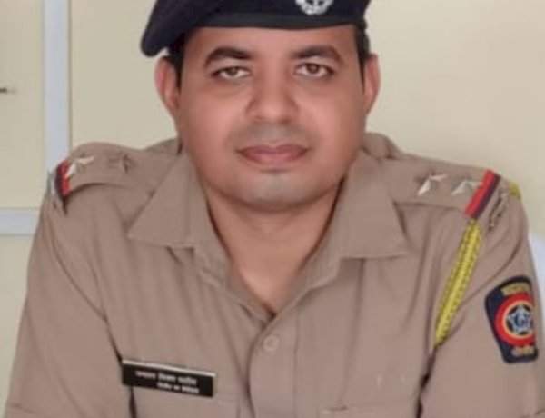 महामार्गावर वाहने सोडून जाऊ नका......पोलीस उपनिरीक्षक जयराम पाटील यांचे वाहनचालकांना आवाहन