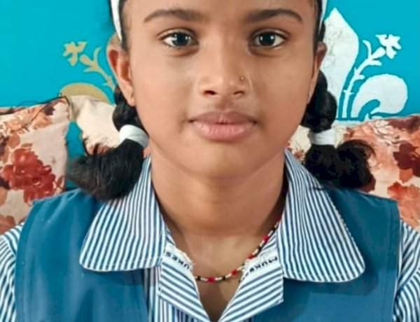 कणकवलीच्या आयुषी पुजारीचा राज्यात चौथा क्रमांक.....रायटिंग विझार्डस् ऑलिंपियाड हस्ताक्षर स्पर्धेत उल्लेखनीय यश