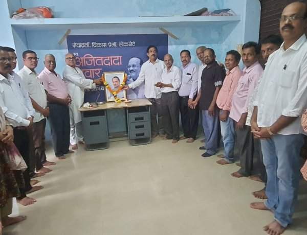 सावंतवाडीत राष्ट्रवादी काँग्रेसतर्फे दिवंगत अजित पवार यांची जयंती साजरी