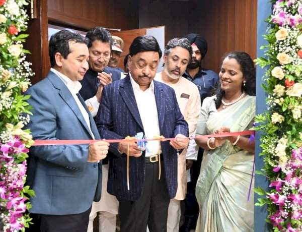 खासदार नारायण राणे यांच्या हस्ते नूतनीकरण केलेल्या जिल्हाधिकारी दालनाचे लोकार्पण
