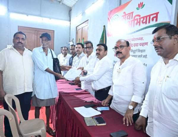 सावंतवाडीतील सेवा अभियानाला उत्स्फूर्त प्रतिसाद, ३५० निवेदने प्राप्त...