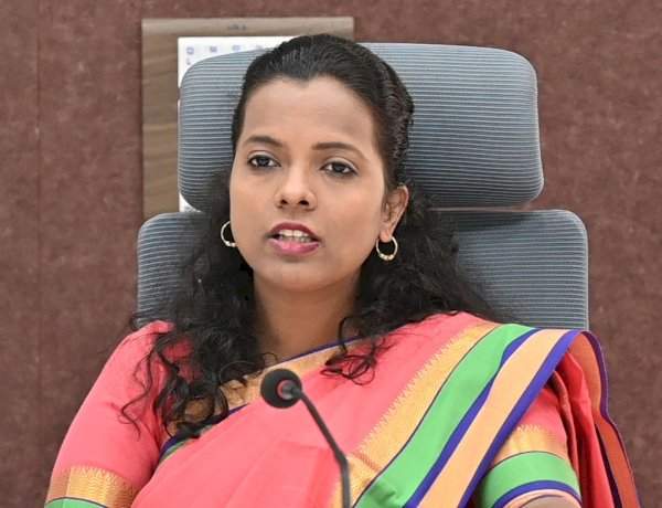 जिल्हा वार्षिक योजनेतील कामे विहित मुदतीत पूर्ण करा - जिल्हाधिकारी तृप्ती धोडमिसे.....निधी अखर्चित राहणार नाही याची दक्षता घेण्याचे निर्देश