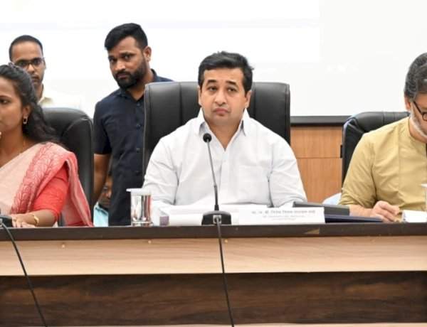 बाधित शेतकऱ्याला सरसकट मदत मिळणार - पालकमंत्री नितेश राणे