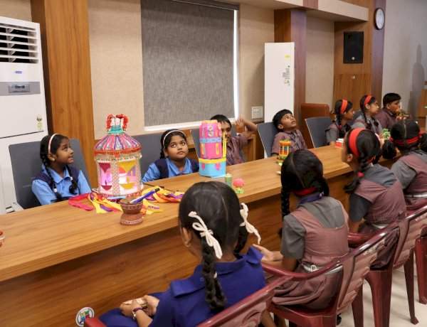 वेंगुर्लेत 'कचऱ्यातून कलाकृती' स्पर्धेला विद्यार्थ्यांचा उत्स्फूर्त प्रतिसाद