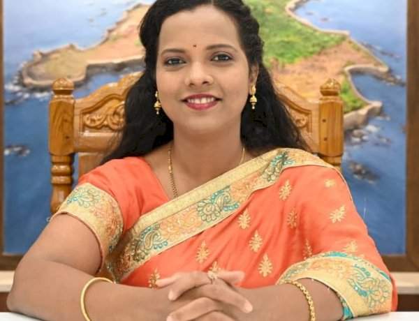 नवरात्रीतून महिला व बालकल्याण योजनांचा जागर; जिल्हा प्रशासनाचा ‘नवदुर्गा’ उपक्रम......नऊ दिवस, नऊ रंग आणि महिला-बालकल्याणाच्या विविध योजनांची माहिती