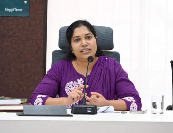 कौटुंबिक हिंसाचाराविरोधात महिलांनी आवाज उठवावा....कौटुंबिक हिंसाचारापासून महिलांचे संरक्षण अधिनियम २००५ व हुंडा प्रतिबंधक कायद्याबाबत जनजागृती