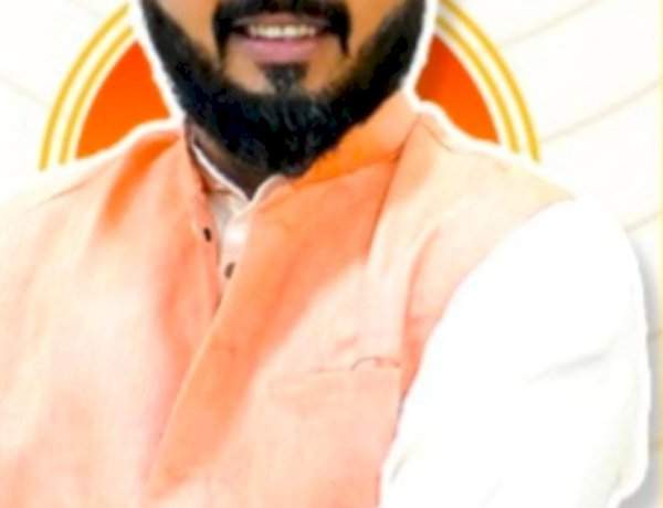 सावंतवाडीत २१ ऑक्टोबरला दिव्यांग मेळावा... दयानंद कुबल यांच्यातर्फे ५० अंध बांधवांना पांढऱ्या काठ्यांचे वाटप