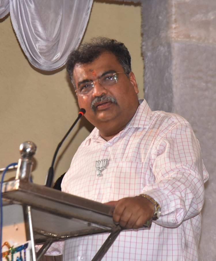 तरुणांनी देश सेवेसाठी पुढे यावे : पालकमंत्री रविंद्र चव्हाण.  आजादी का अमृत महोत्सव सांगता समारोह संपन्न.