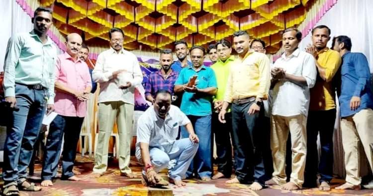 हॉस्पिटल नाका कला क्रीडा मंडळाने सांस्कृतिक कार्यक्रमा बरोबर सामाजिक उपक्रम घ्यावेत: प्रसन्ना उर्फ बाळू देसाई. वेंगुर्ला येथे दीपावली शो टाईम कार्यक्रमाचे उद्घाटन.