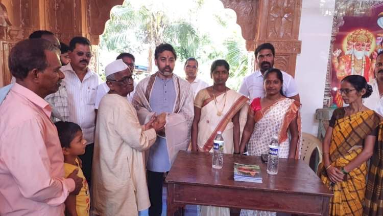 मालडी येथे माजी खासदार निलेश राणे यांचा सत्कार.