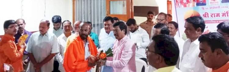 शिवसेनेने केलेला कार सेवकांचा सन्मान ही निश्चितच कौतुकास्पद बाब; खासदार विनायक राऊत. वेंगुर्लेत उ.बा.ठा. शिवसेनेतर्फे कार सेवकांचा सन्मान.