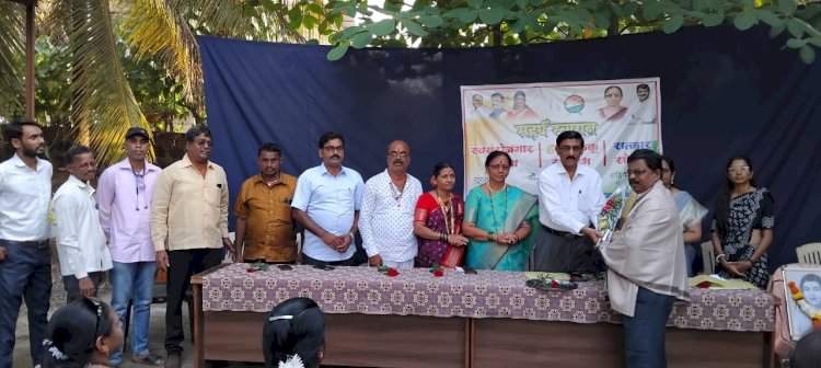 महिलांनी व्यावसायिक दृष्टिकोन ठेऊन काम केल्यास विकास दूर नाही : काका कुडाळकर. वेंगुर्ला येथे महिला स्वयंरोजगार मेळावा संपन्न.