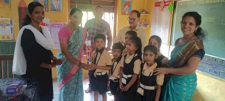 ब्रेन डेव्हलपमेंट स्कॉलरशिप परीक्षेत मेडल धारक व उत्तीर्ण विद्यार्थ्यांचे गटशिक्षणाधिकारी कल्पना बोडके यांनी केले कौतुक.