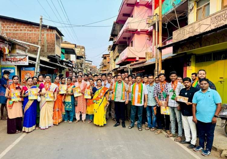 कणकवली येथे रत्नागिरी - सिंधुदुर्ग लोकसभेचे उमेदवार केंद्रीय मंत्री नारायण राणे यांच्या प्रचारार्थ रॅली.