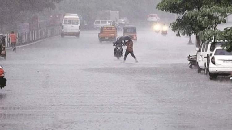 मुंबई, पुण्यासह सिंधुदुर्ग, कोल्हापुर, रत्नागिरी, रायगडमध्ये पुढील दोन दिवसांत मुसळधार पाऊस पडण्याची शक्यता.
