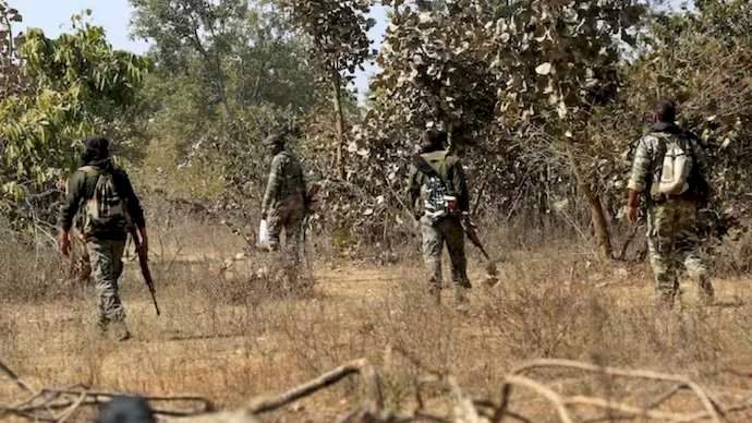 छत्तीसगडमध्ये चकमकीत ८ नक्षलवादी ठार; एक जवान शहीद.