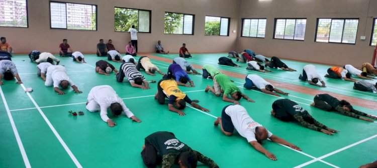 खर्डेकर महाविद्यालयात आंतरराष्ट्रीय योगा दिन उत्साहात साजरा.