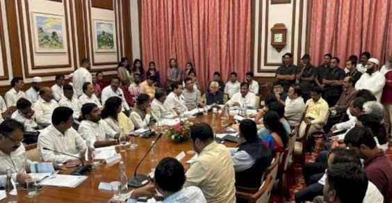 राज्याचे ऐतिहासिक मत्स्यविकास धोरण ठरविताना आम. वैभव नाईक स्वार्थ निष्ठा यात्रेत मग्न : विष्णु मोंडकर.