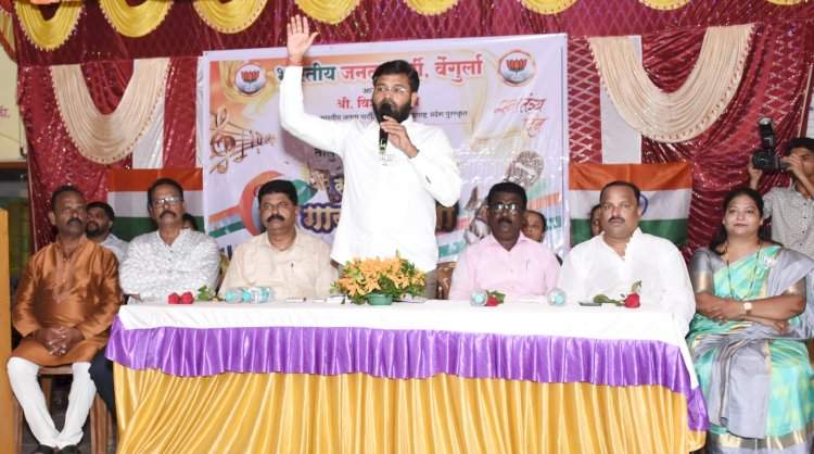 वेंगुर्ला म्हणजे सरस्वतीची भूमी : विशाल परब. तालुकास्तरीय देशभक्तीपर समूहगीत गायन स्पर्धेचे परब यांच्या हस्ते उद्घाटन.