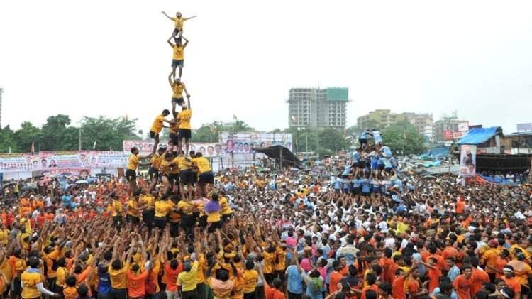 मुंबई, ठाणे, पुणे, नवीमुंबईत दहीहंडीचा उत्साह शिगेला; दहीहंड्या फोडण्यासाठी गोविंदा पथके सज्ज.