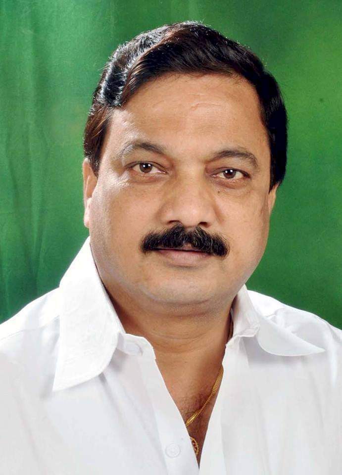 वेळागरवासीयांनी एकजूट दाखवत हुकूमशाहीला विरोध केला त्याबद्दल त्यांचे अभिनंदन - माजी आमदार परशुराम उपरकर