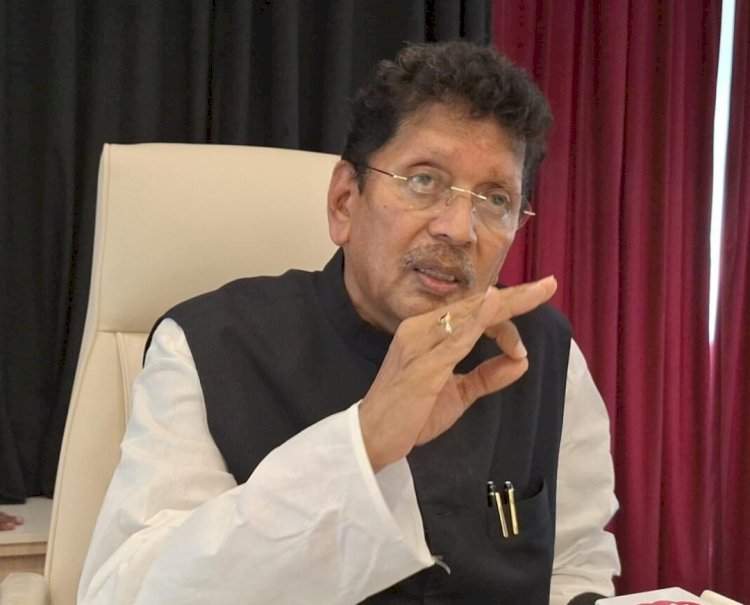काहीही झाले तरी येथील जनता विकासाच्या मुद्यावर माझ्या पाठिशी - शिक्षणमंत्री दिपक केसरकर