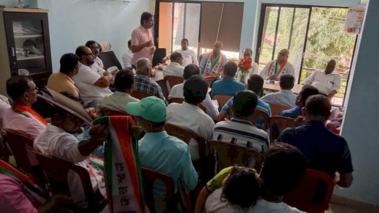 वरिष्ठांशी बोलल्यानंतरच प्रचारात सहभागी होऊ. सावंतवाडी राष्ट्रवादी काँग्रेस पदाधिकाऱ्यांनी केली नाराजी व्यक्त